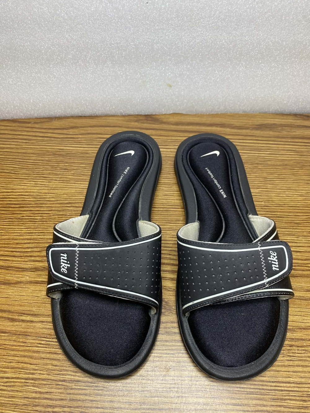 Nike Women's Comfort Footbed  Size 8M Black Slide Sandals Slip On 360883-011